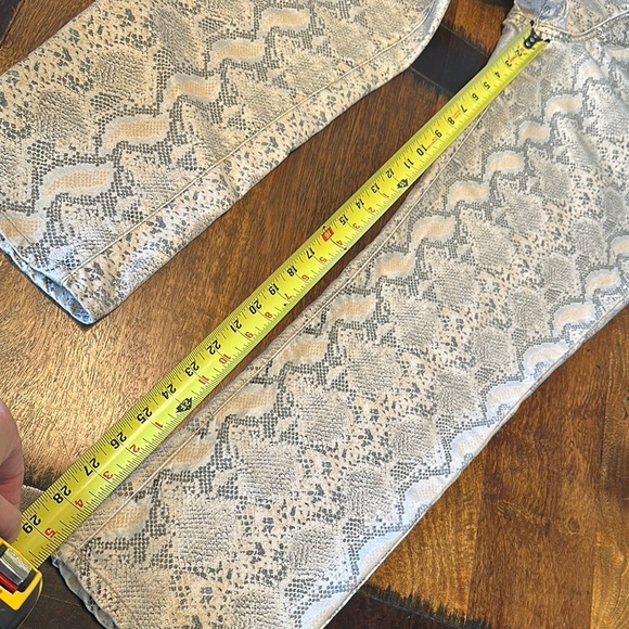 Democracy Snake Print  Justice jegging jeans size 14 EUC - Picture 4 of 5